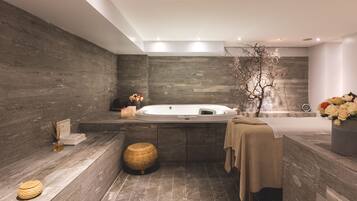 桑拿、热水浴缸、湿蒸房、土耳其浴、身体护理、芳香疗法