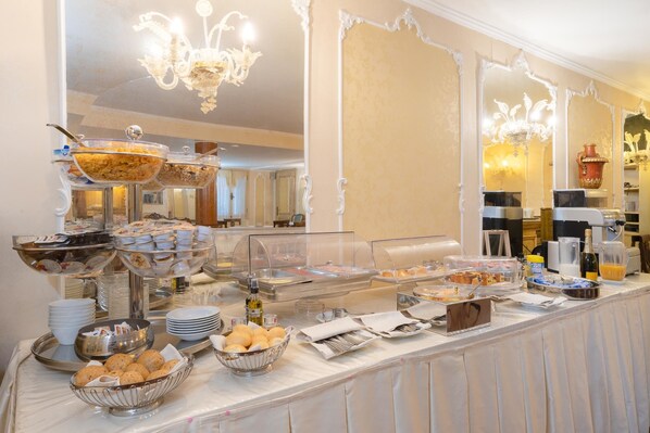 Daily buffet breakfast (EUR 15 per person)