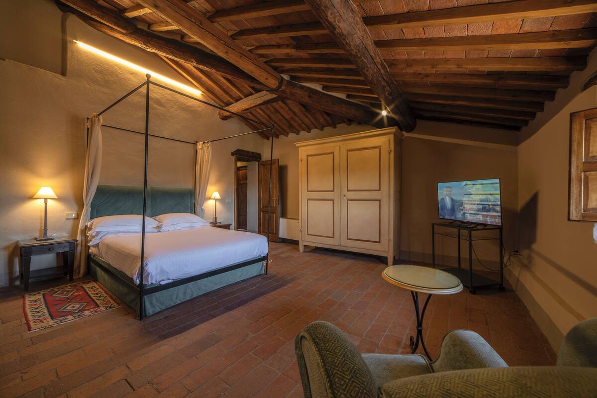 suite (with spa access) | premium bedding, down duvets, free minibar items, in-room safe