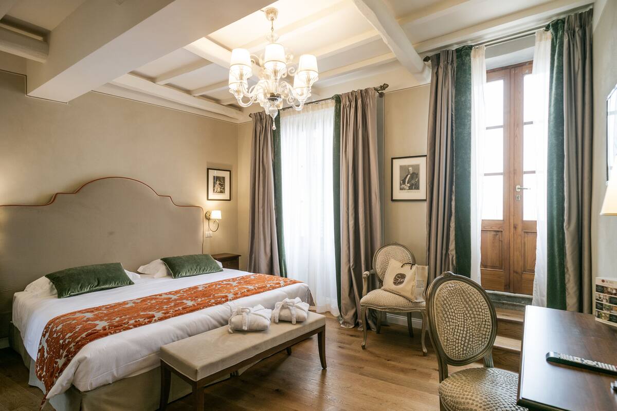 deluxe room | premium bedding, down duvets, free minibar items, in-room safe