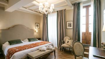 Deluxe Room | Premium bedding, down comforters, free minibar items, in-room safe