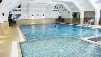 Indendørs pool