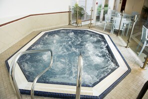 Indoor spa tub