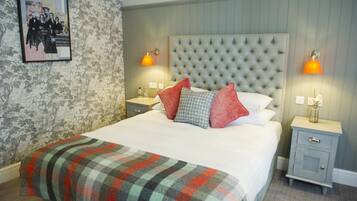 Deluxe Room | Premium bedding, in-room safe, individually decorated