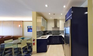 Executive Suite, 1 Bedroom, Harbour View | Private kitchen | Full-sized fridge, microwave, coffee/tea maker