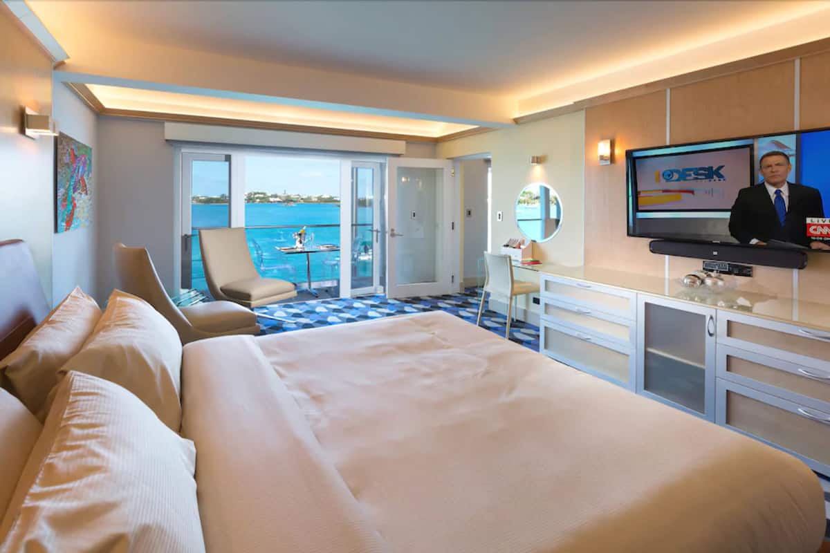 in-room safe, desk, laptop workspace, blackout curtains