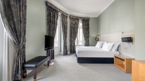 Junior Suite | In-room safe, soundproofing, iron/ironing board, free WiFi - Hotel Larios Málaga (Málaga)