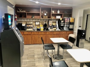 Tägliches inbegriffenes Frühstück zum Mitnehmen