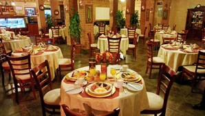 Breakfast, lunch and dinner served - Hotel Guatemala Inn (Guatemala City)