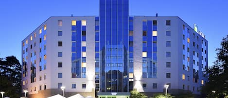 Façade de lâhĂ©bergement - soirĂ©e/nuit