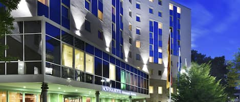 Fasade – kveld/natt