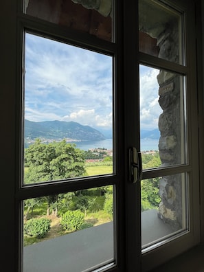 Deluxe-Doppel- oder -Zweibettzimmer, Seeblick | Blick auf den See