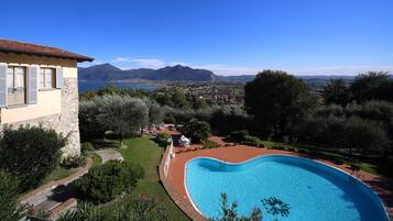 Piscina all'aperto