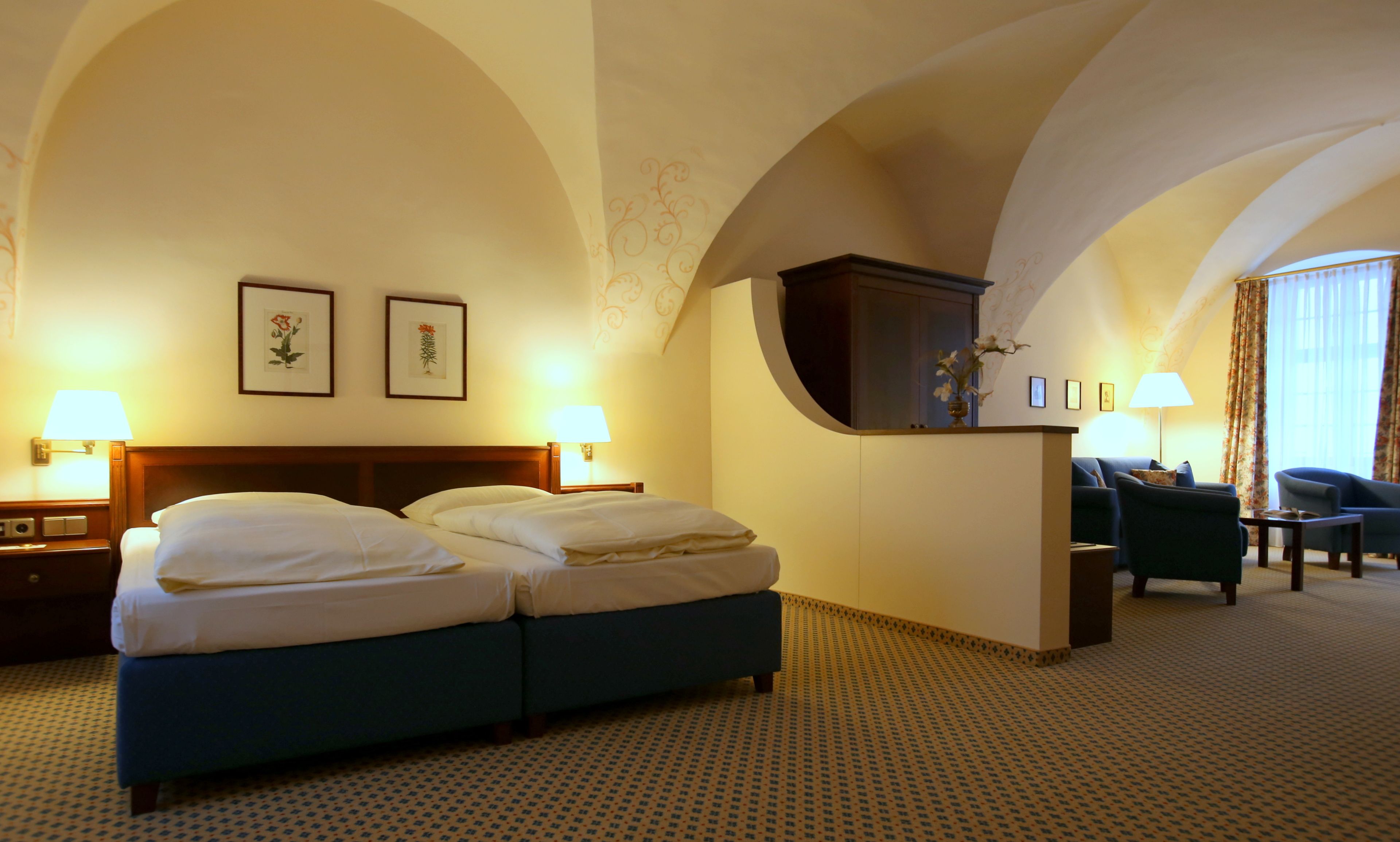 suite | 1 bedroom, minibar, in-room safe, desk