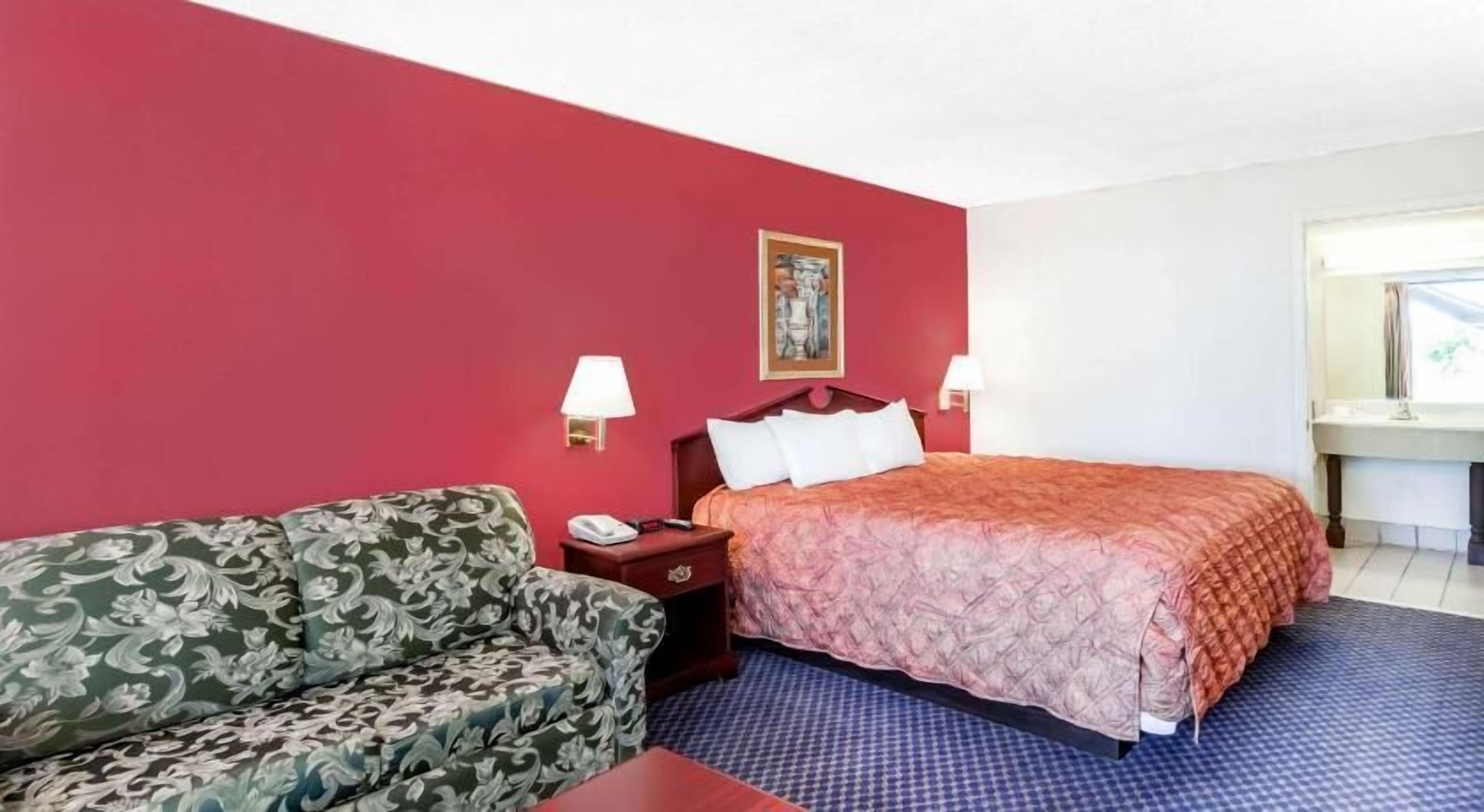 Desk, rollaway beds, free WiFi, bed sheets