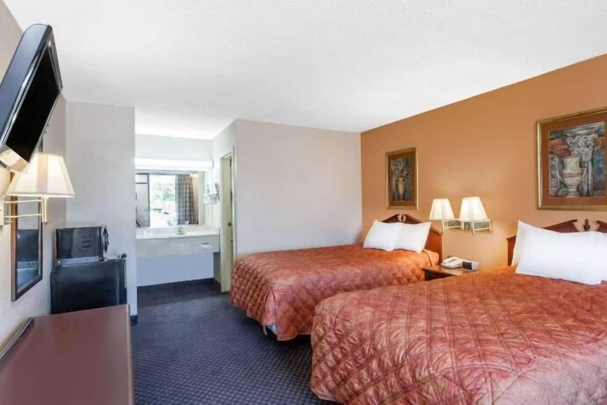 Desk, rollaway beds, free WiFi, bed sheets