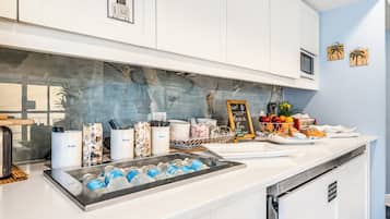 Dagelijks continentaal ontbijt inbegrepen