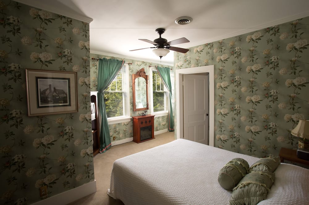 Maplewood Hotel