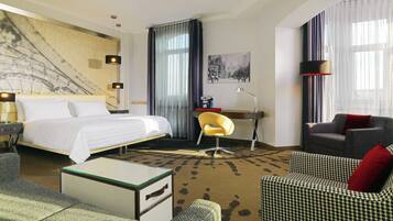 Suite junior, 1 cama de matrimonio grande | Ropa de cama hipoalergénica, minibar, caja fuerte y escritorio