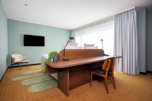 Deluxe Double Room, 1 King Bed | Bathroom