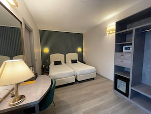 Premium bedding, minibar, in-room safe, desk