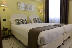 Premium bedding, minibar, in-room safe, desk - Hotel Florence Milano (Milan)