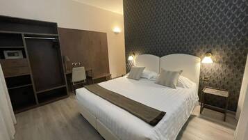 Premium bedding, minibar, in-room safe, desk