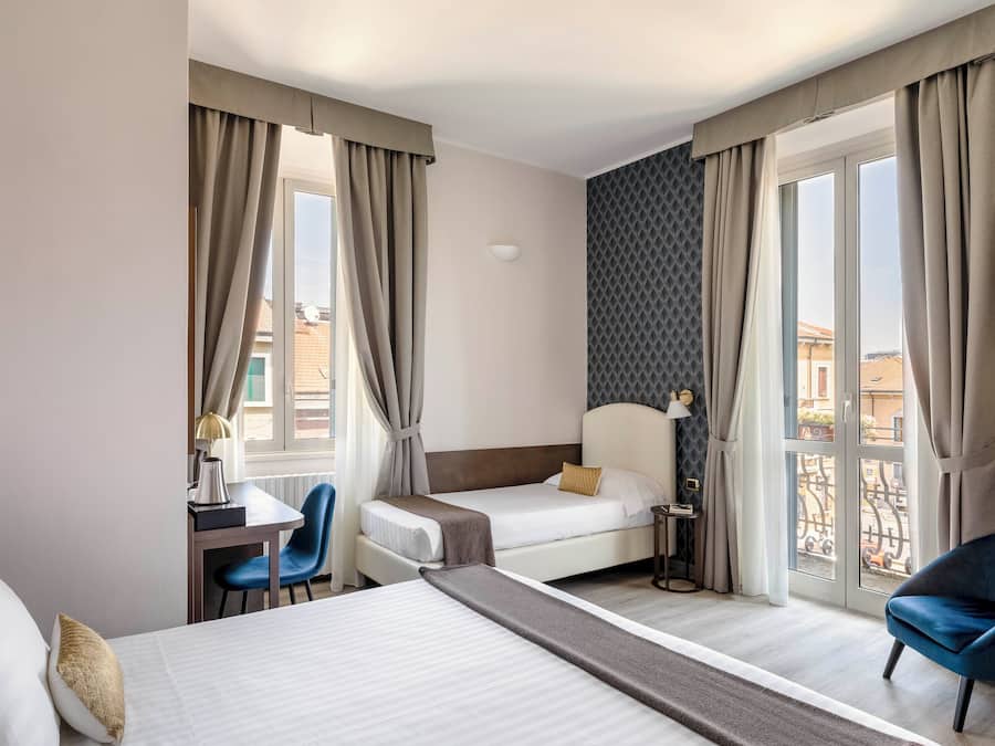Comfort Triple Room | Premium bedding, minibar, in-room safe, desk