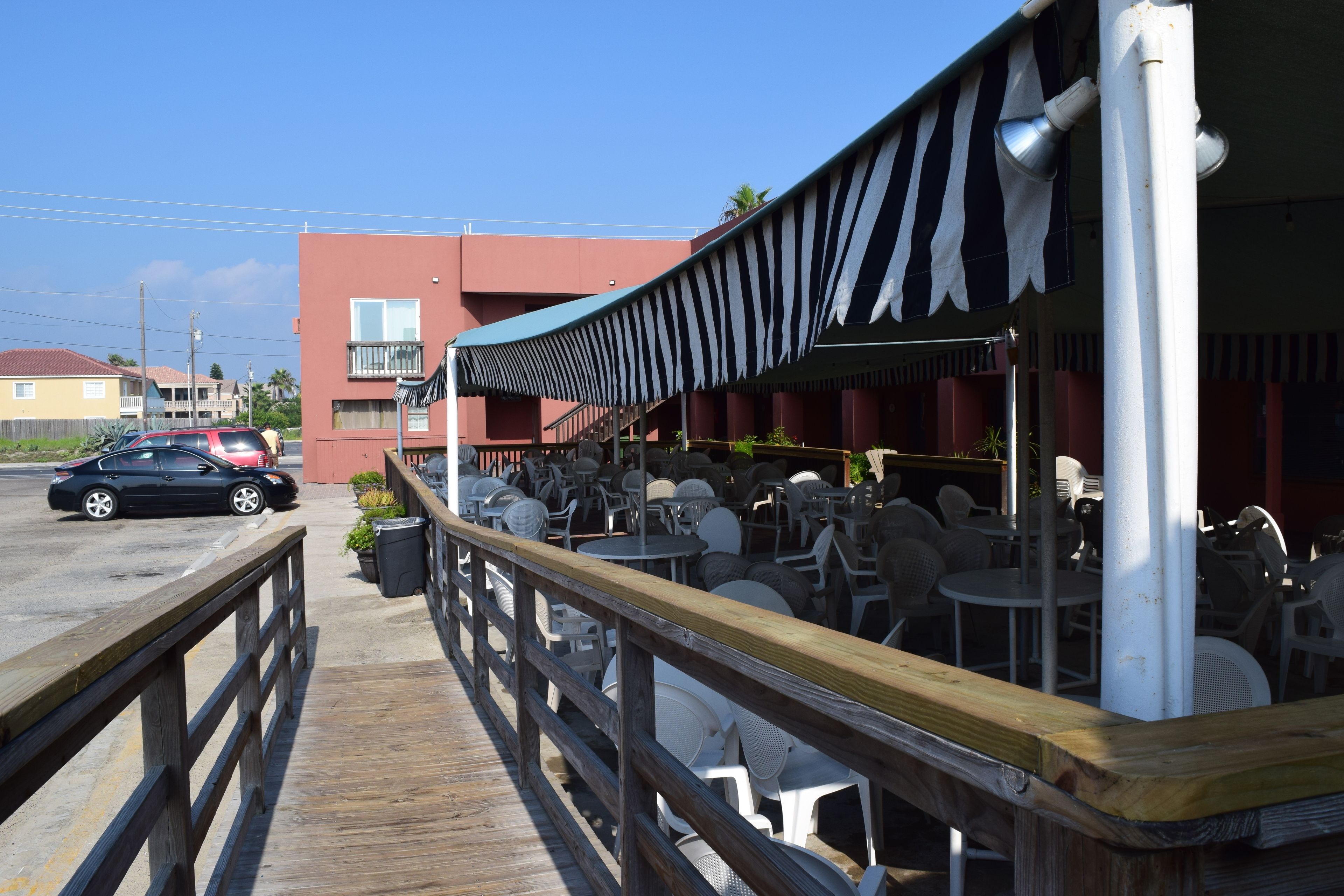 점심 식사, 저녁 식사 제공, 미국 요리, 해변 전망