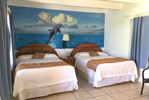 Chambre Standard, 2 lits doubles, en front de plage | Fer et planche à repasser, Wi-Fi gratuit, draps fournis