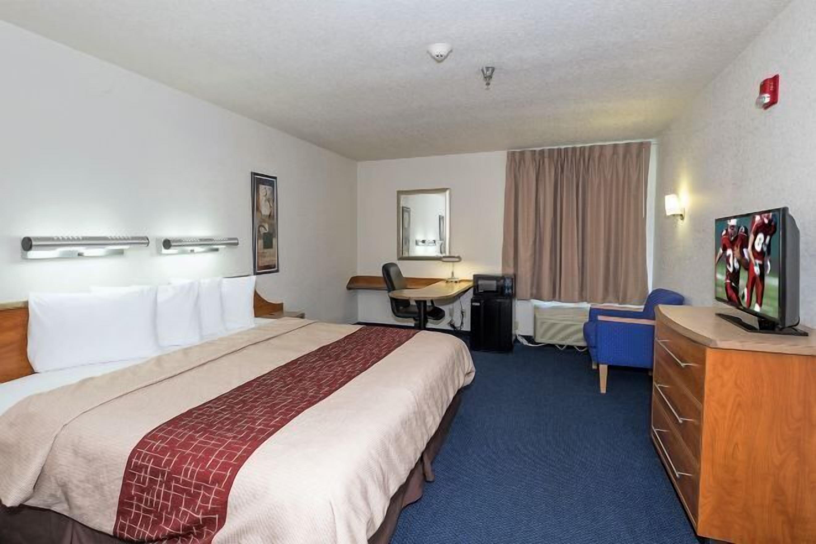 Free WiFi, bed sheets, alarm clocks