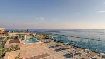 室内游泳池,2 室外游泳池,免费小屋,池畔遮阳伞