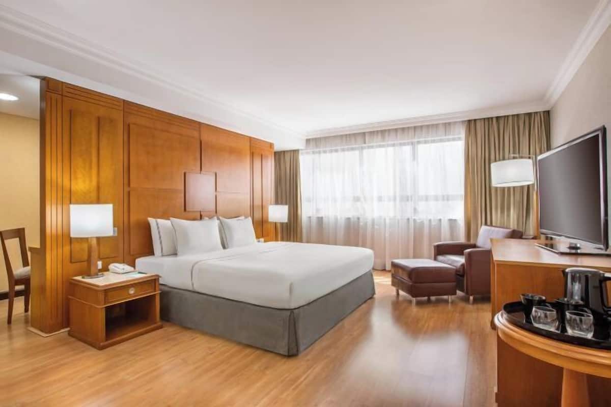 防过敏的被褥、迷你吧、客房内保险箱、办公桌