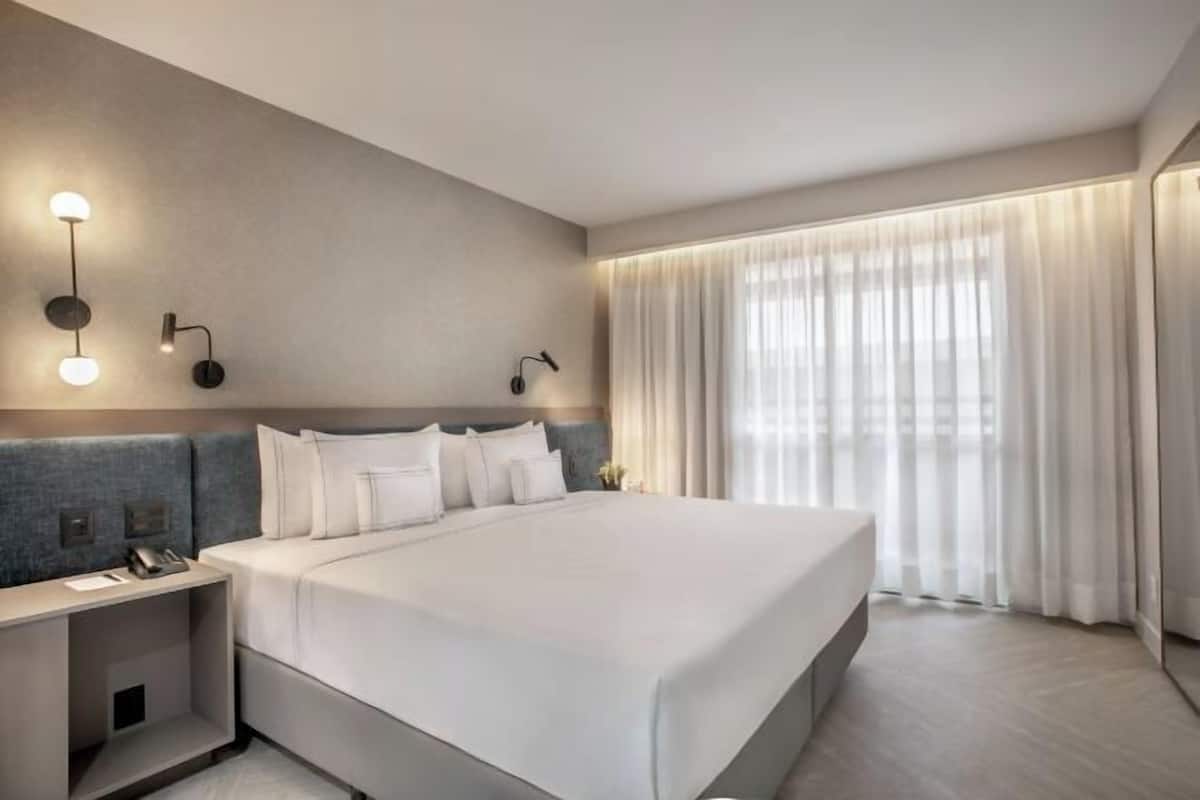 防过敏的被褥、迷你吧、客房内保险箱、办公桌