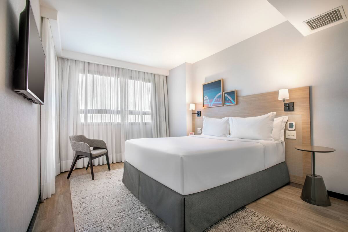 Suite junior (Premium Queen) | Ropa de cama hipoalergénica y minibar