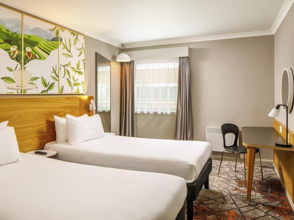 Kamar, 2 Tempat Tidur Twin (The Duet) | Meja kerja, tirai kedap cahaya, dan setrika/meja setrika