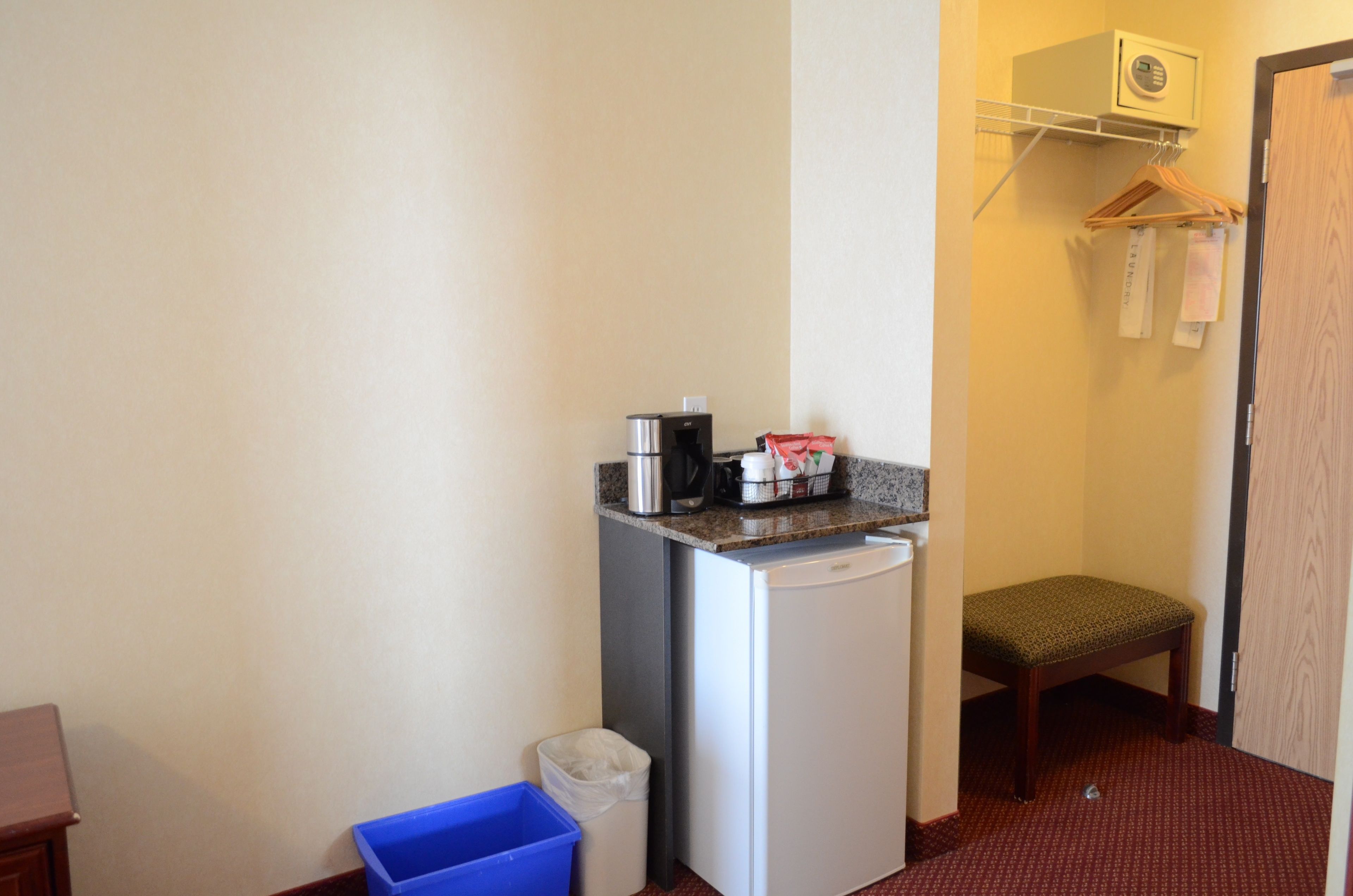 premium bedding, pillow-top beds, desk, blackout curtains