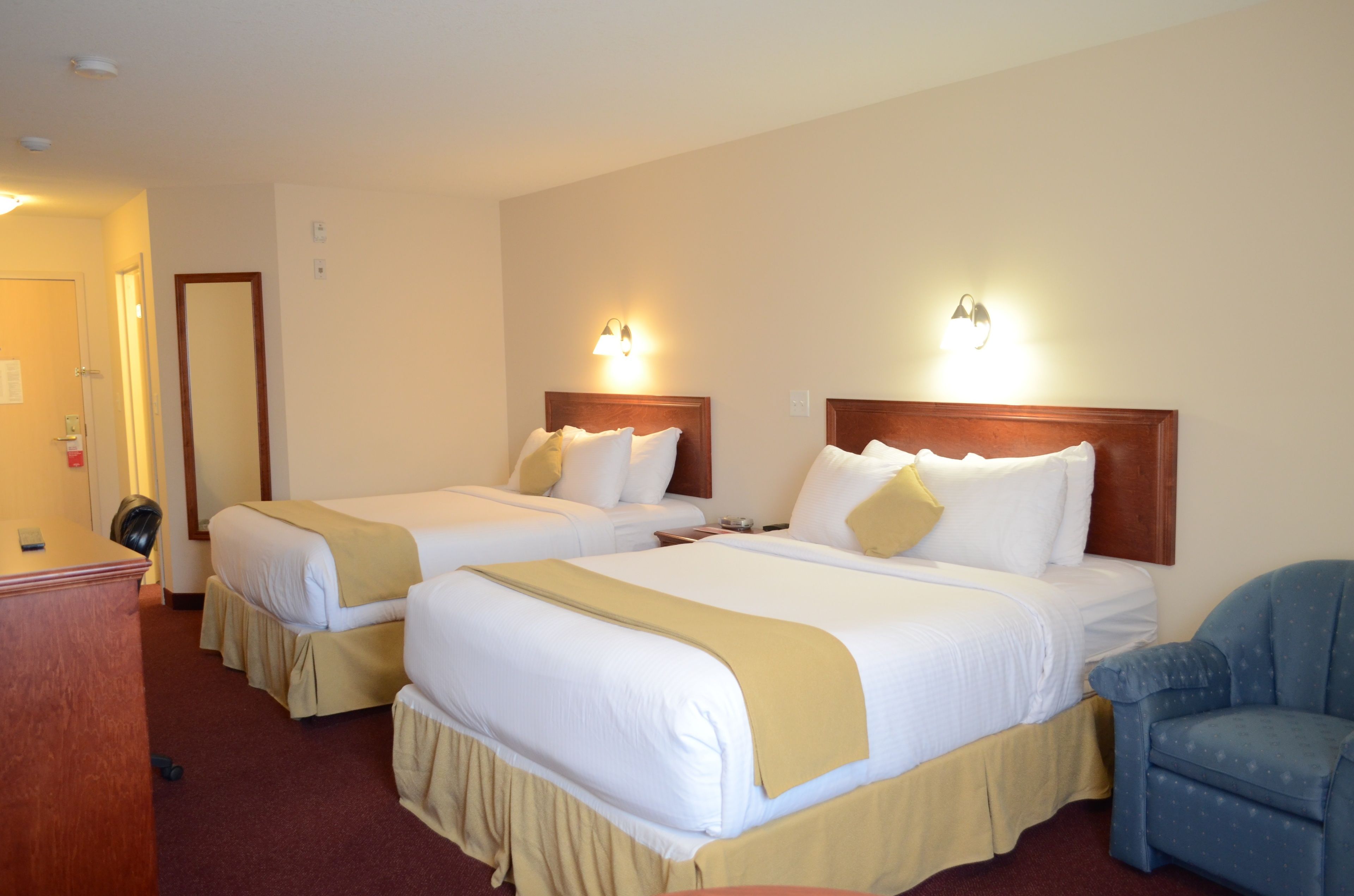 standard room, 2 queen beds | premium bedding, pillow-top beds, desk, blackout curtains