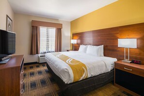 Suite, 1 King Bed, Non Smoking | Egyptian cotton sheets, premium bedding, down comforters, in-room safe