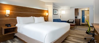 Holiday Inn Express & Suites Fort Wayne by IHG