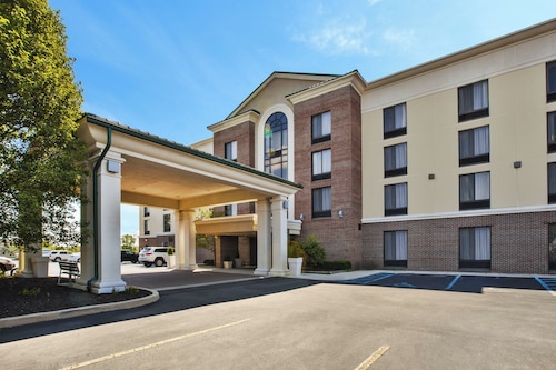 Holiday Inn Express & Suites Fort Wayne by IHG