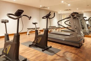 Fitness facility - AC Hotel Sevilla Fórum by Marriott (Seville)