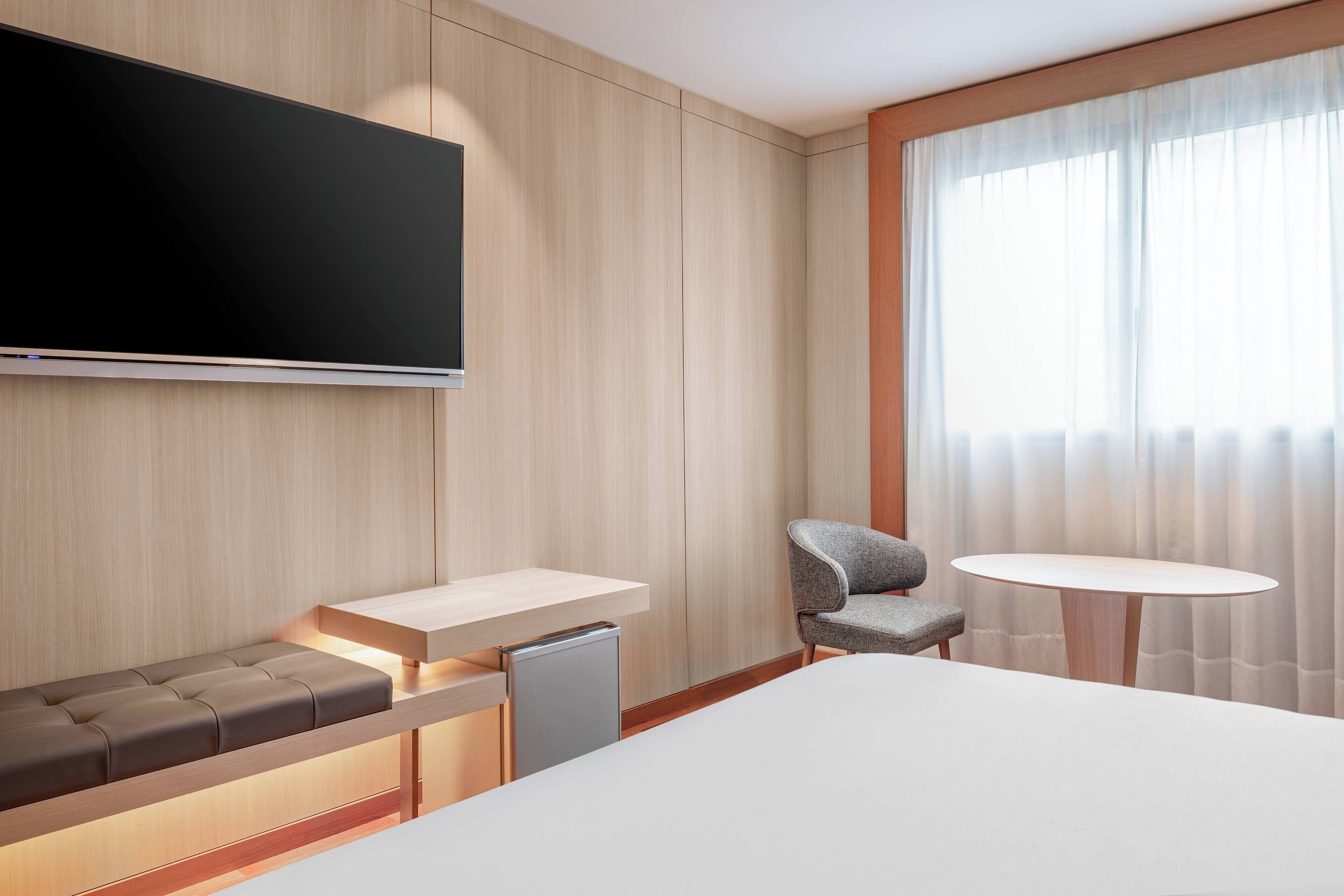 minibar, in-room safe, desk, blackout curtains