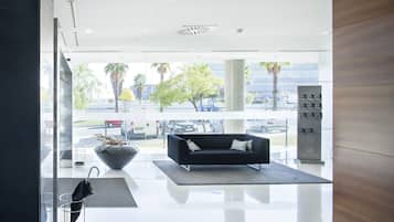 Lobby-Lounge