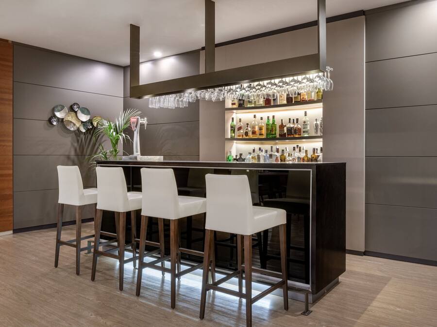 Tarjolla lounas ja illallinen