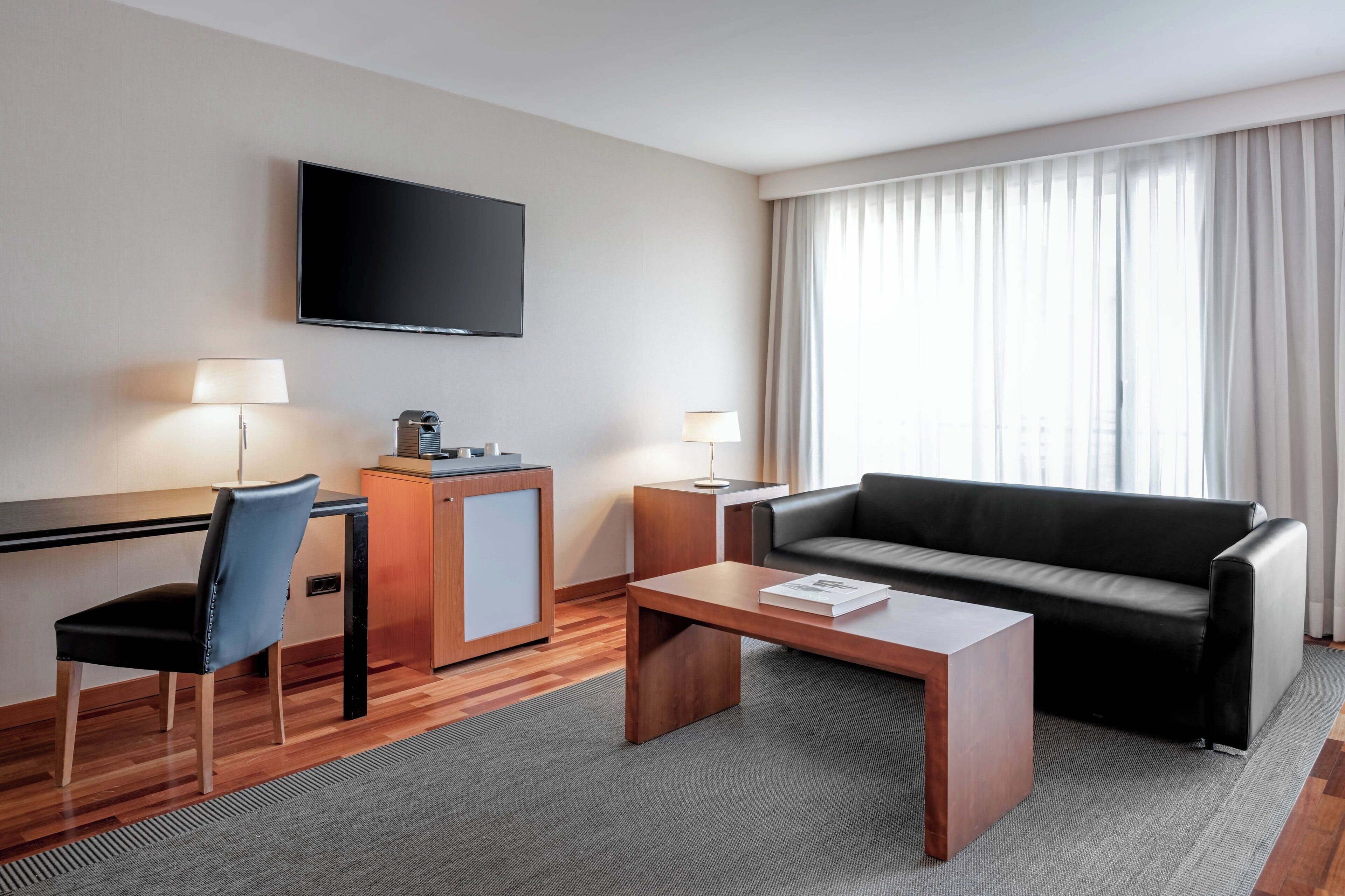 1 bedroom, minibar, in-room safe, desk