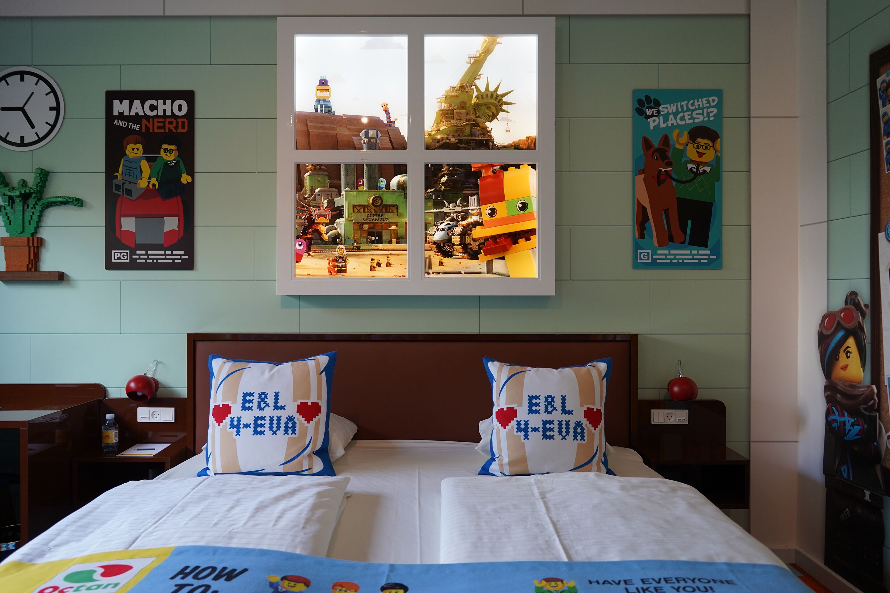 LEGO® Movie Room | Ropa de cama hipoalergénica y decoración personalizada 