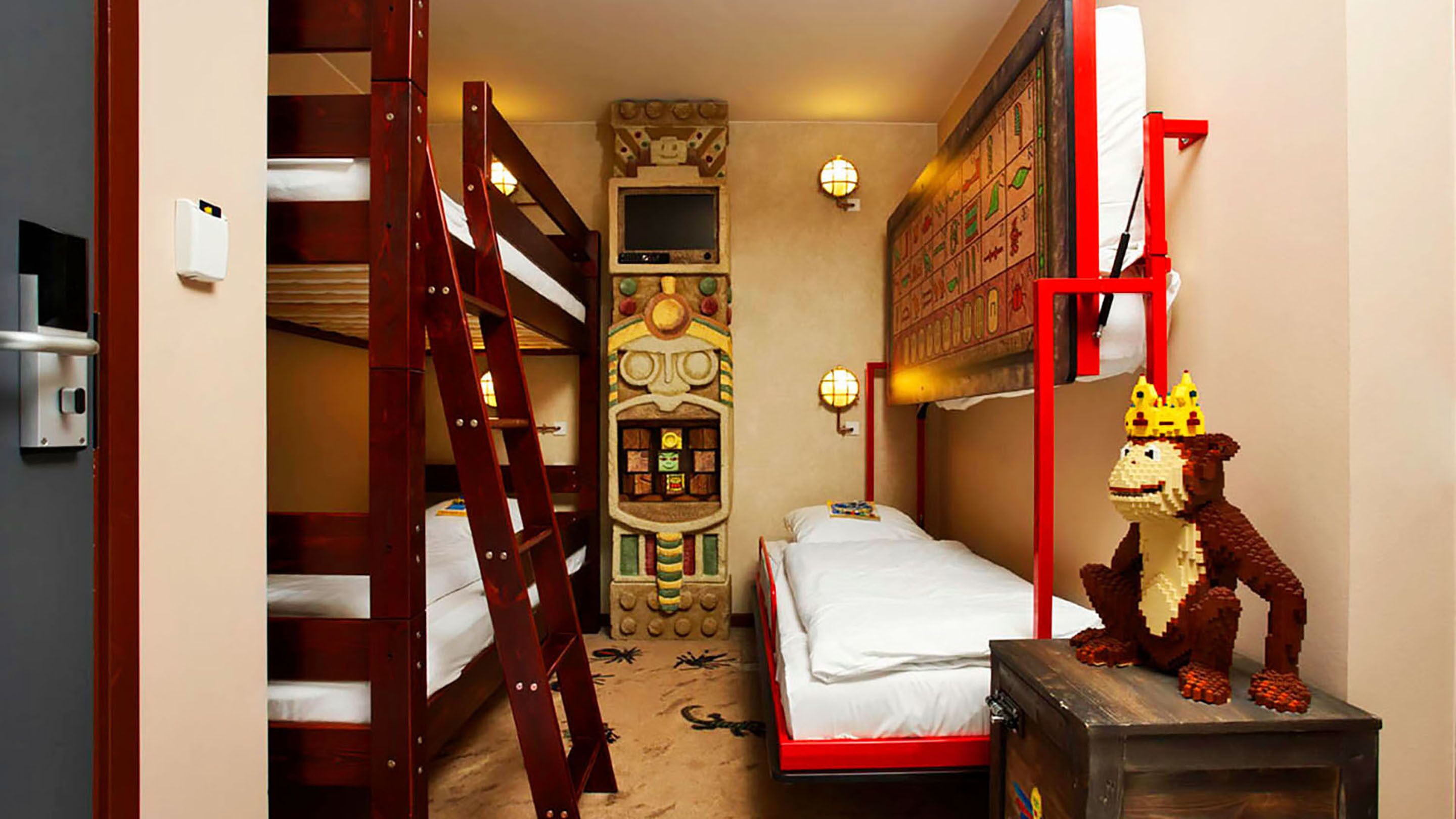 adventure room | children’s theme room