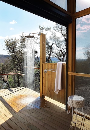 Ducha del cuarto de baño