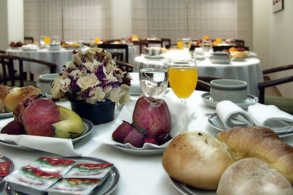 Daily buffet breakfast for a fee